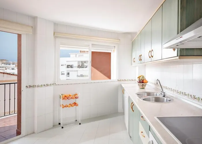 Beautiful In Center Daire Estepona